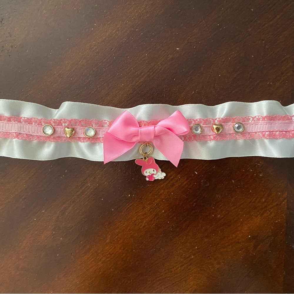 hot topic cute sanrio my melody ruffle choker